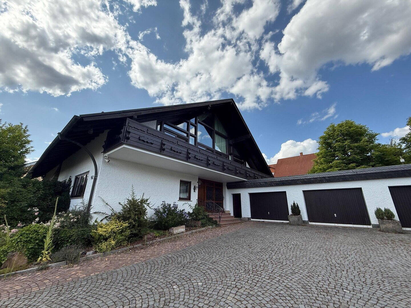 Viel Raum zum Leben: Riesige Landhausvilla in Neuhof/Fulda!, 36119 Neuhof