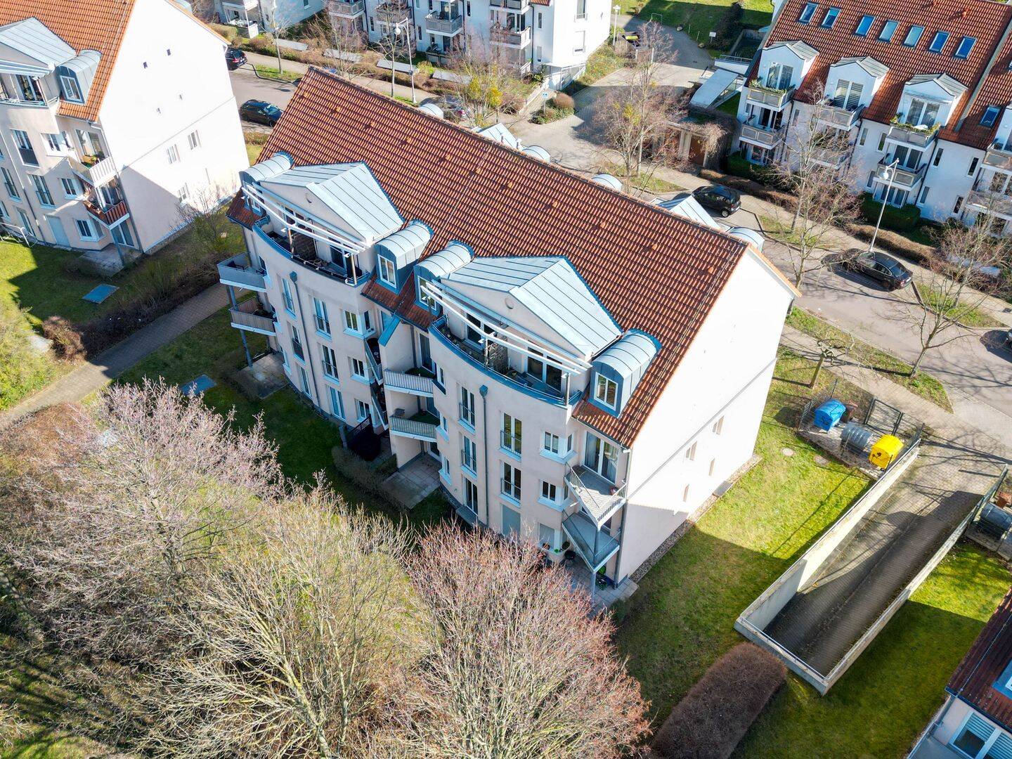Leben im Hansapark mit Dachterasse, Tiefgaragenstellplatz und Tageslichtbad