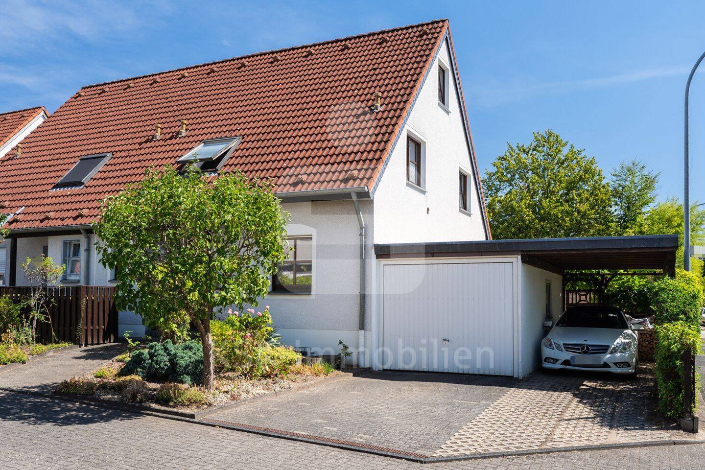 Gepflegte Doppelhaushälfte mit Pool, Garten und Garage – familienfreundliches Zuhause!, 53604 Bad Honnef