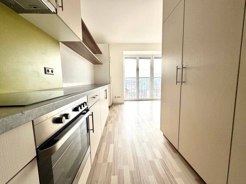 Nette Nachbarn gesucht: möbliertes 1-Zi.-Single-Appartment, 7745 Jena