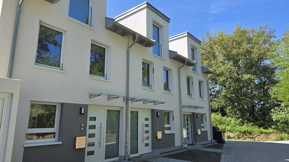 Reihenendhaus mit ca. 141 m² Wohnfläche und Garten ab dem 01.05.2027 zur MIETE, 22851 Norderstedt