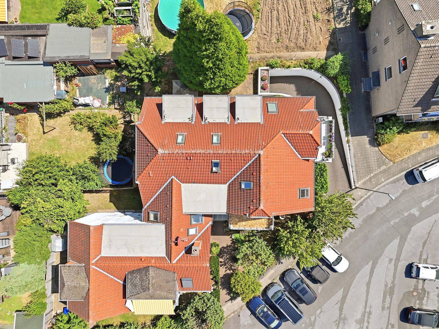 Vermietete 2-Zimmer-Eigentumswohnung mit Tiefgaragenstellplatz in Neuss-Allerheiligen, 41470 Neuss