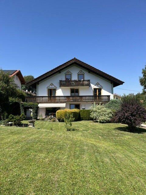 Dachgeschoss-Wohnung mit großem Balkon in Bad Kohlgrub, 82433 Bad Kohlgrub