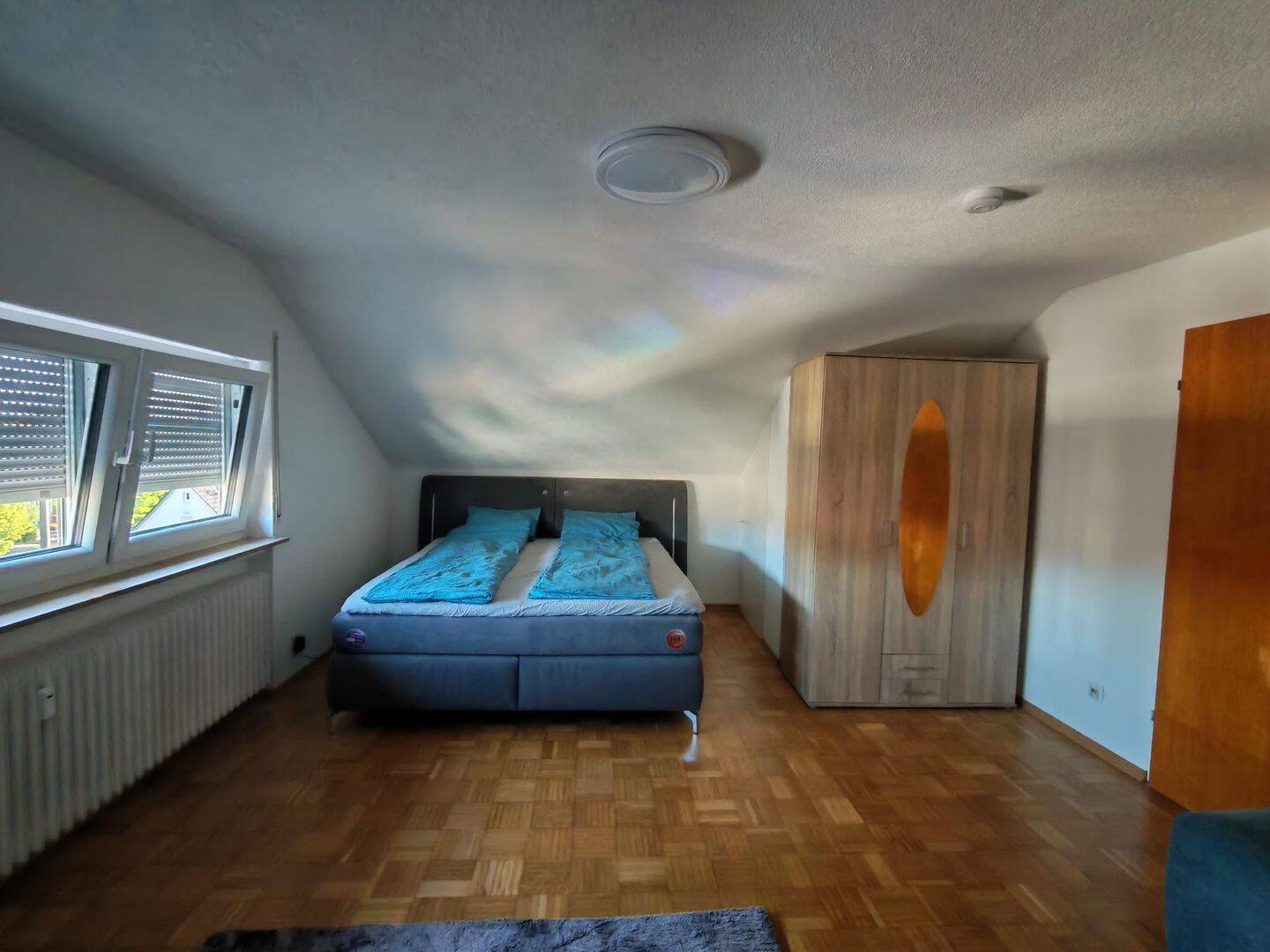 Neu möbliert: 1-Zimmer-Wohnung 40m² Reutlingen, Einbauküche, DG, 72766 Reutlingen