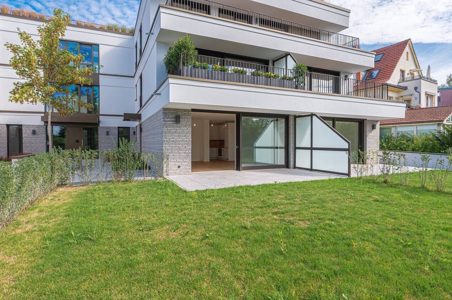Wohnen wie im Haus – großzügige 4-Zimmer-Gartenwohnung mit eigenem Eingang, EBK, Sofortbezug möglich, 12207 Berlin (Steglitz-Zehlendorf Lichterfelde)