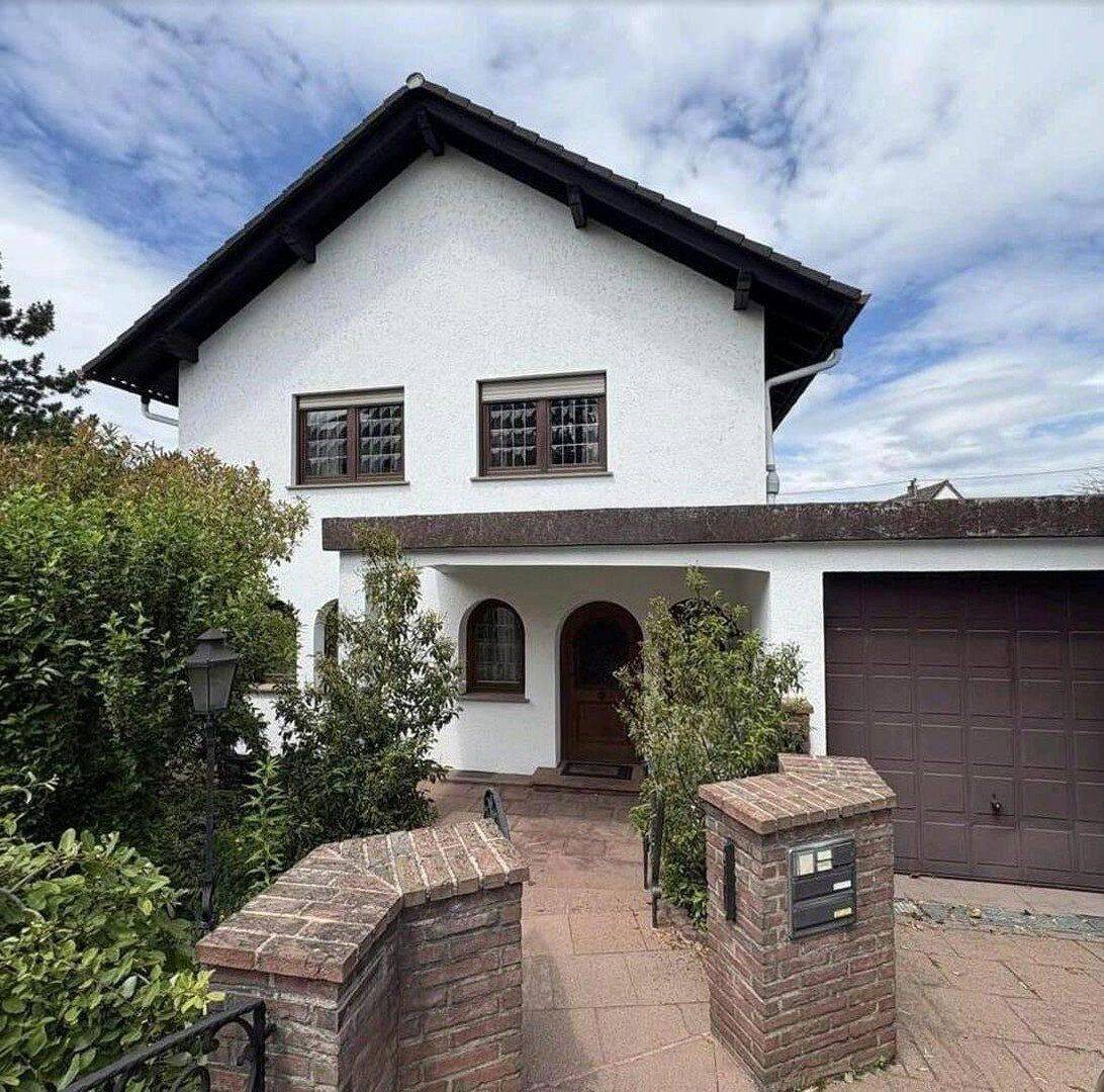 Einfamilienhaus mit viel Platz im Herzen von Ingelheim am Rhein, 55218 Ingelheim am Rhein