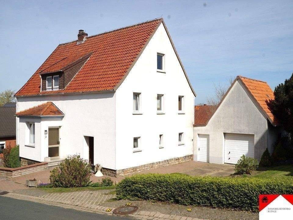 Charmantes Einfamilienhaus mit großem Grundstück  in schöner Lage am Waldrand, 31683 Obernkirchen