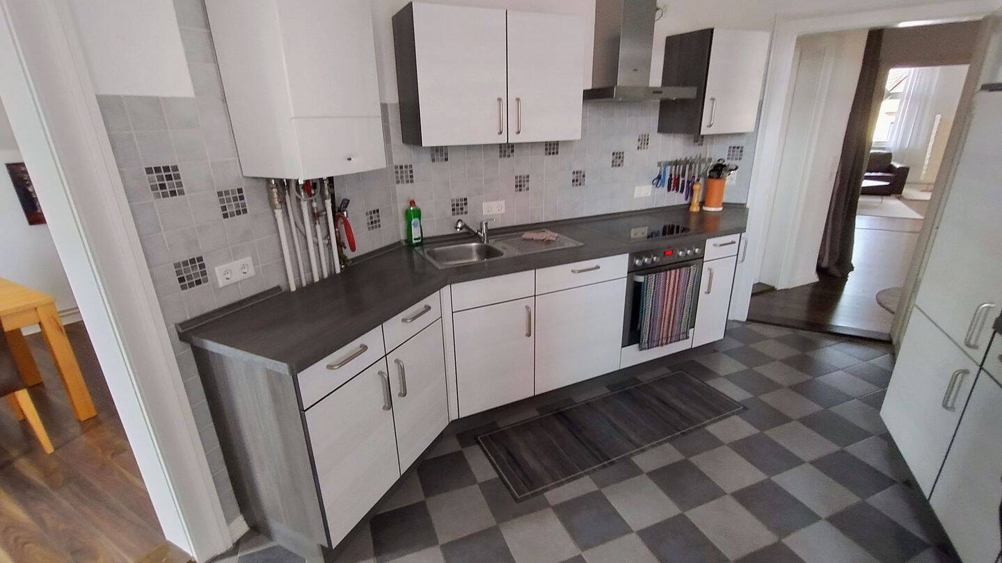 HI-Oststadt – 4-Zimmer-DG-Altbauwohnung, 31135 Hildesheim