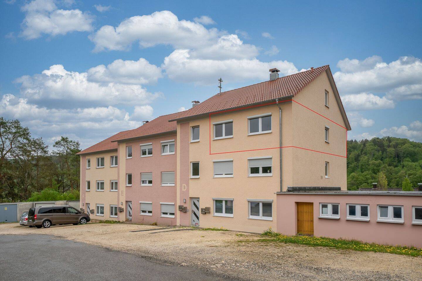 Preisbewusst einsteigen: 3,5-Zimmer-ETW mit Loggia und Stellplatz in Veringenstadt, 72519 Veringenstadt