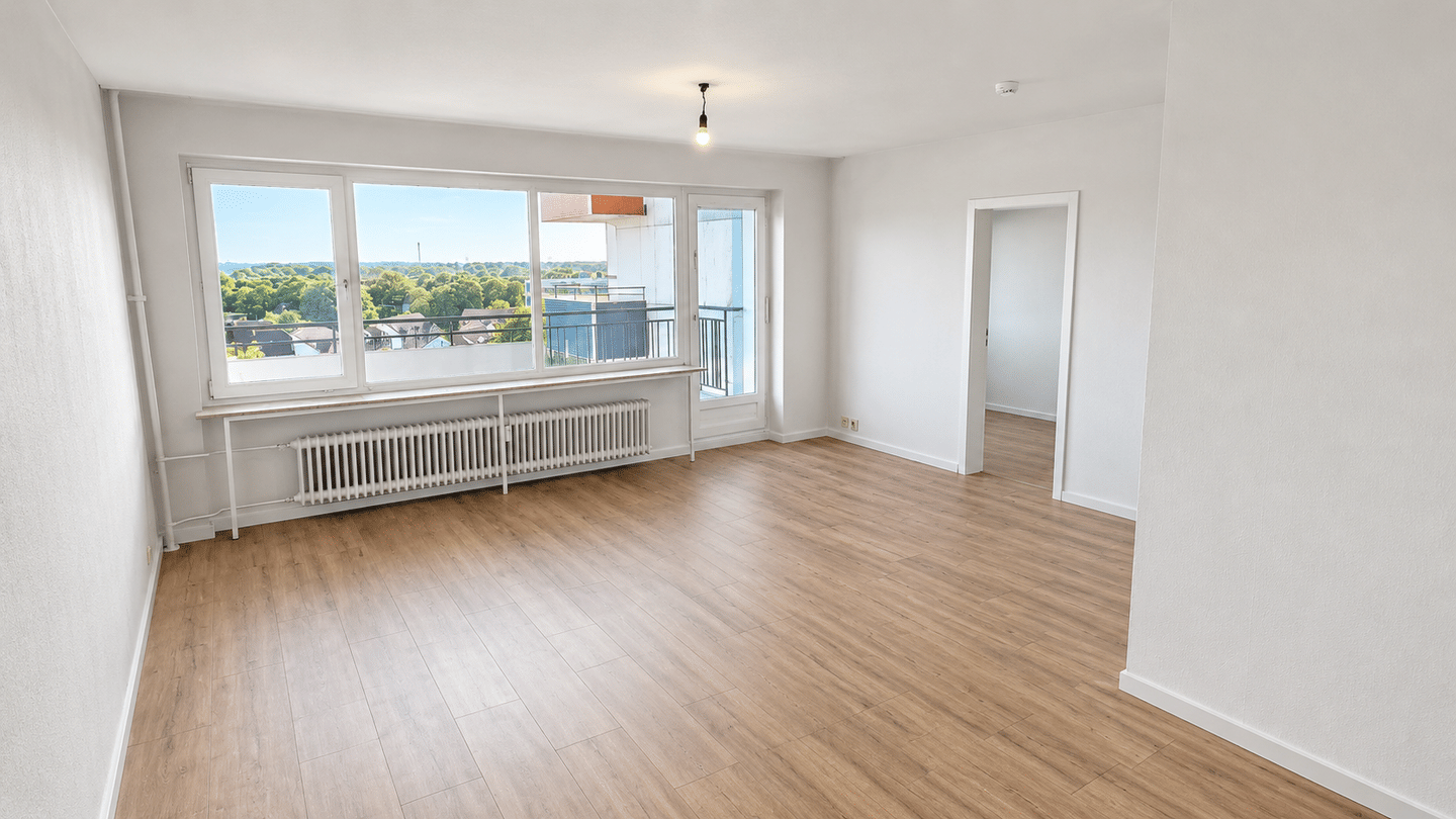 Großzügige 1,5-Zimmer-Wohnung mit Wannenbad, Balkon, Aufzug, Stellplatz, 24568 Kaltenkirchen