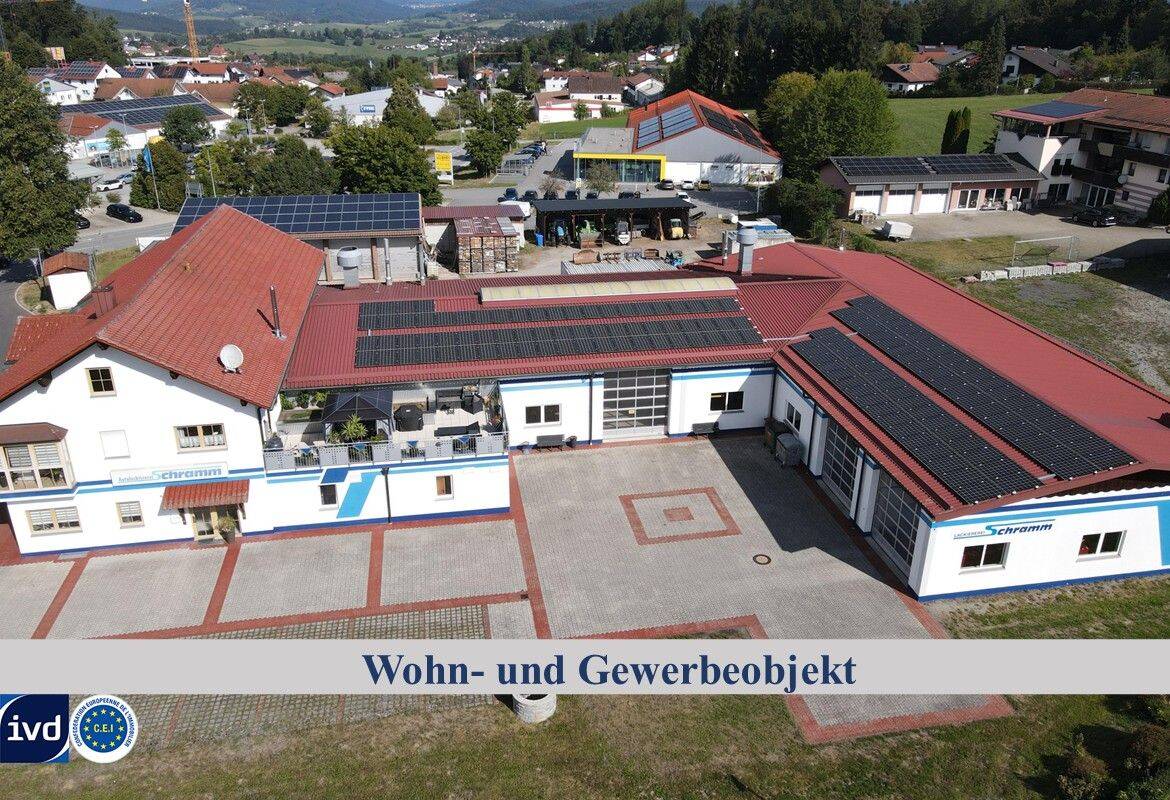 ATTRAKTIVES WOHN- UND GEWERBEOBJEKT MIT  GEWERBEHALLEN UND PV-ANLAGE, 94065 Waldkirchen