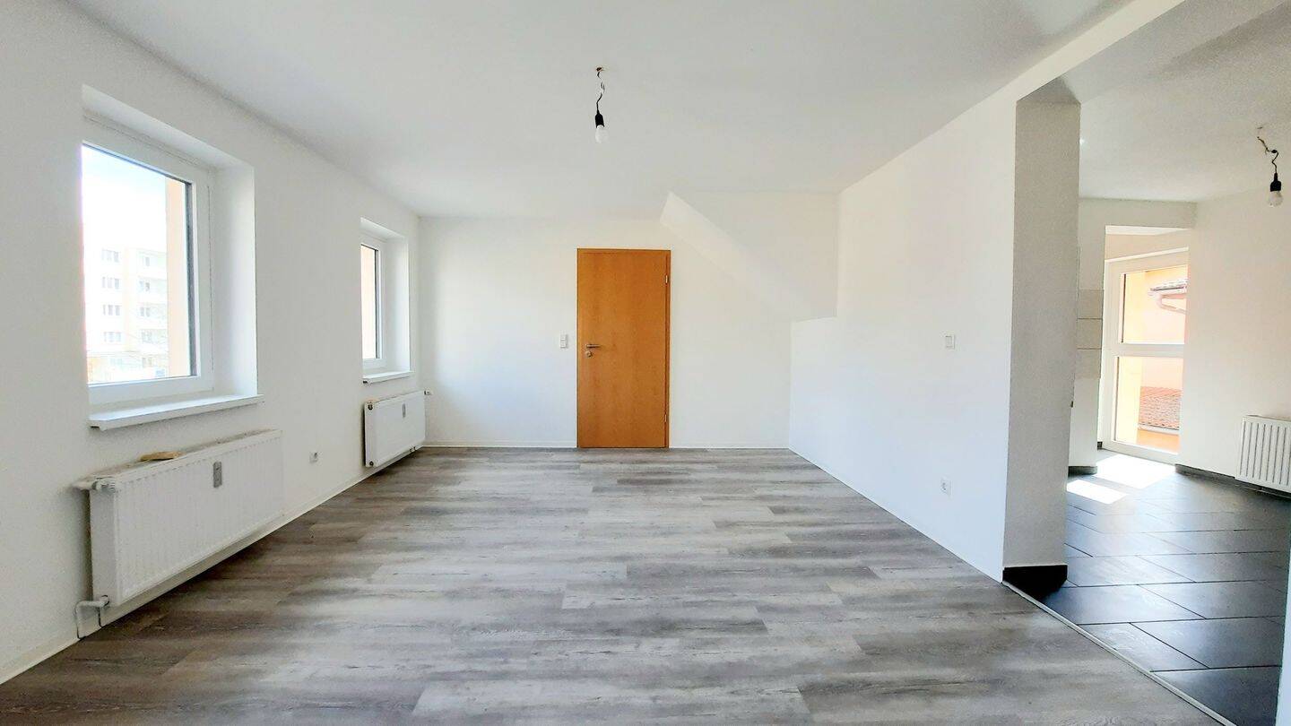 Charmante Maisonette-Wohnung mit 5 Zimmern und Parkplatz, 6449 Aschersleben