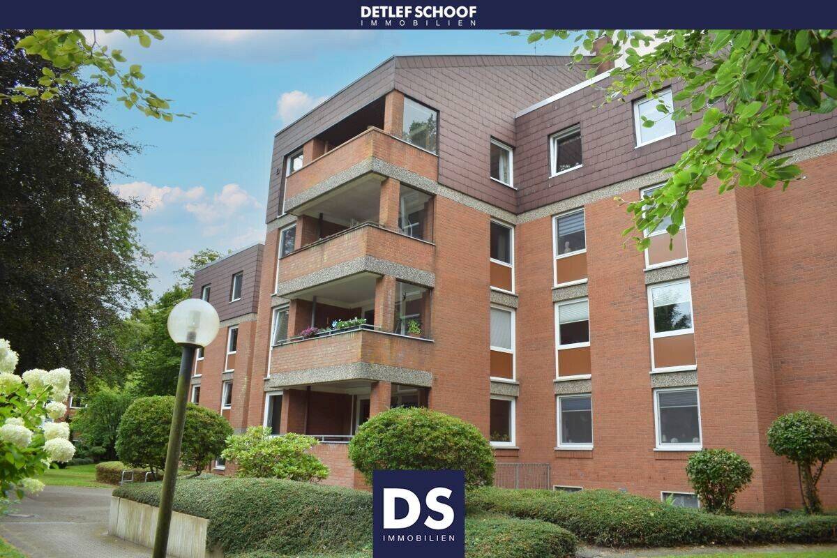 Gepflegte 1,5 Zimmer- Eigentumswohnung mit  großer Loggia und PKW-Stellplatz im Hollesenpark, 24768 Rendsburg