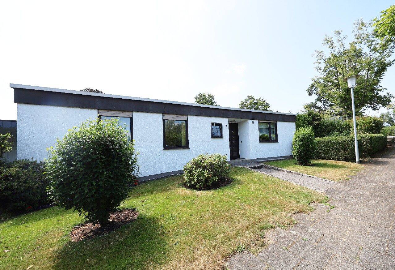 NEU: Freistehender Bungalow mit ca. 106 m² Wohnfläche auf 582 m² Grundstück, 51377 Leverkusen (Alkenrath Manfort Schlebusch Steinbüchel)
