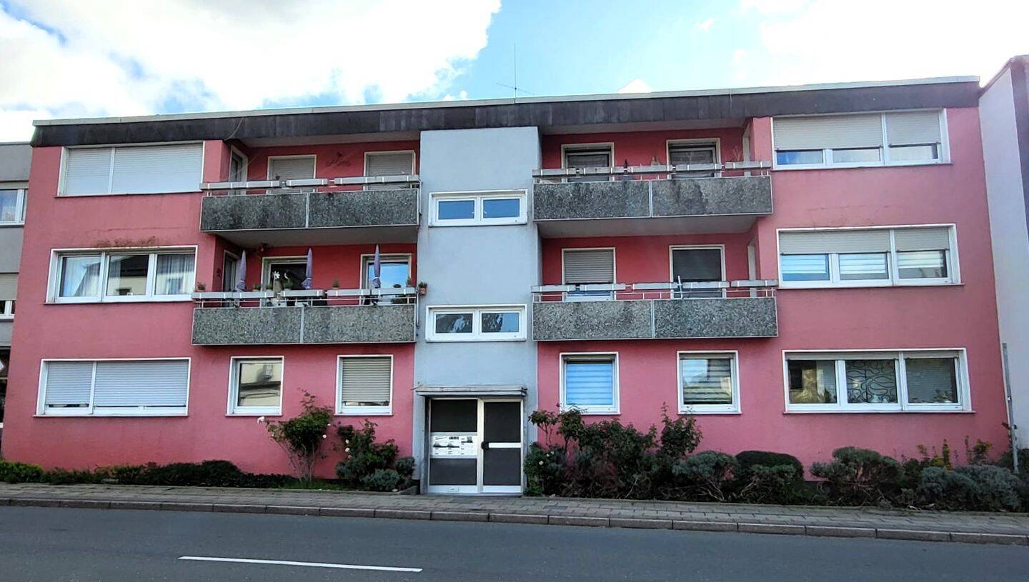Helle und frisch renovierte 3-Z.-Erdgeschosswohnung mit Balkon in zentraler Lage von Wetter, 58300 Wetter (Ruhr)
