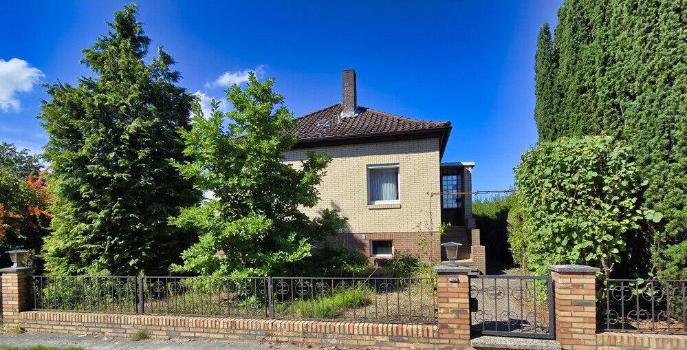 Der Wintergarten lädt schon ein – im Haus muss noch der Handwerker rein!  Sanierungsobjekt in Celle!, 29227 Celle