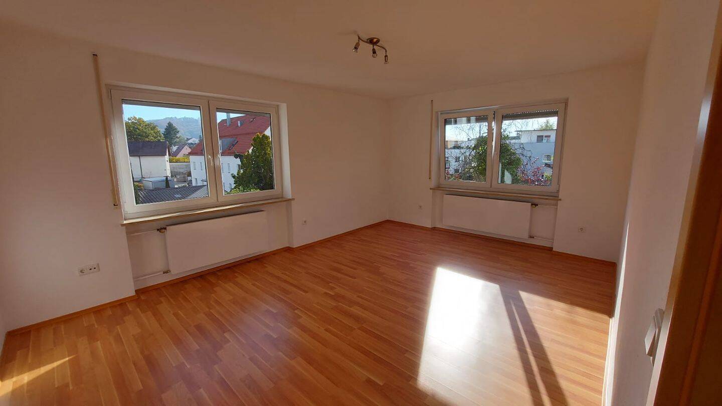 Attraktive 3-Zimmer-Eigentumswohnung in unmittelbarer Nähe zur Altstadt und zum Stadtpark, 92318 Neumarkt i.d. OPf.