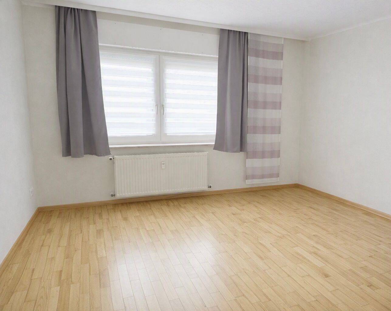 2 Zimmer Erdgeschosswohnung mit Garten in ruhige Lage in 66333 Völklingen Wehrden, 66333 Völklingen