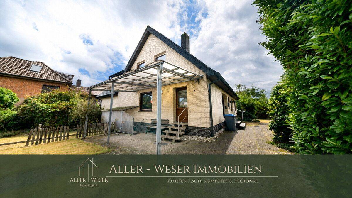 Langwedel | Großzügiges Wohnhaus mit Garten, Keller und Garage sowie aktuell vermietetem Obergeschoss, 27299 Langwedel