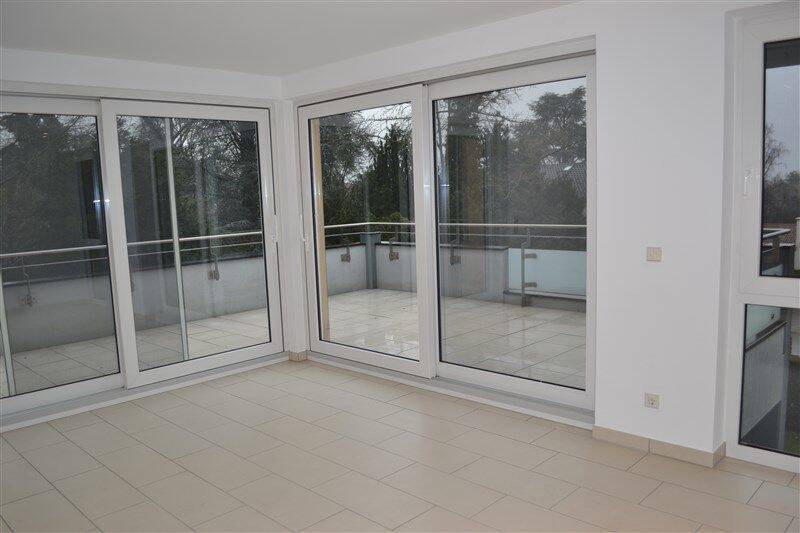 Schicke, helle Wohnung eines sehr modernen 5 Parteienhauses, 65193 Wiesbaden (Sonnenberg Wiesbaden)