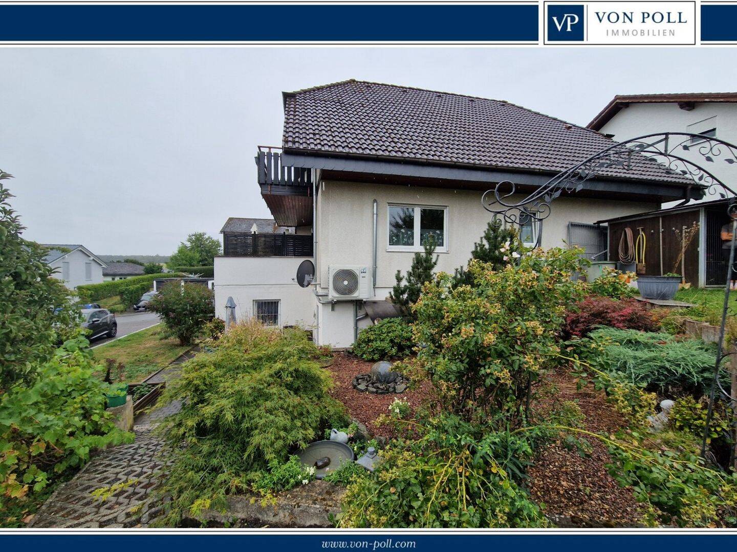 Gepflegtes Einfamilienhaus mit schön angelegtem Garten und separater Einliegerwohnung., 65594 Runkel