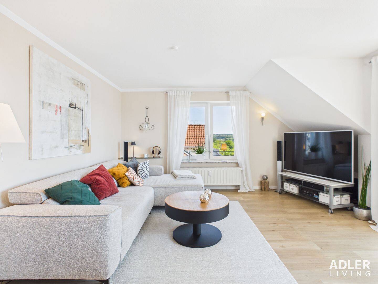 Gepflegte 4-Zimmer-Maisonette über zwei Ebenen – großer Balkon, 2 Bäder & 2 TG-Stellplätze, 71336 Waiblingen