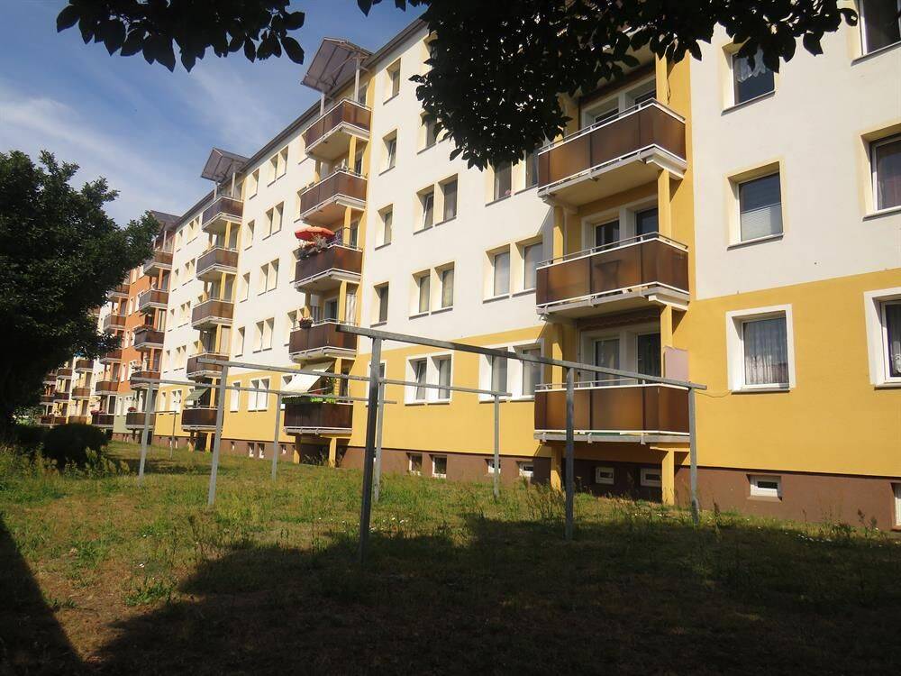3-Raum-Wohnung mit Balkon in Sanierung!, 6792 Sandersdorf-Brehna