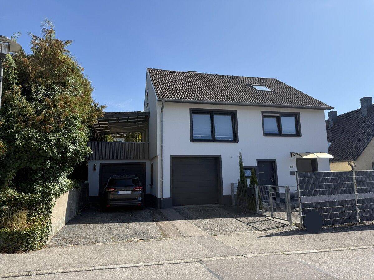 Einfamilienhaus mit zwei Einzelgaragen, 74579 Fichtenau