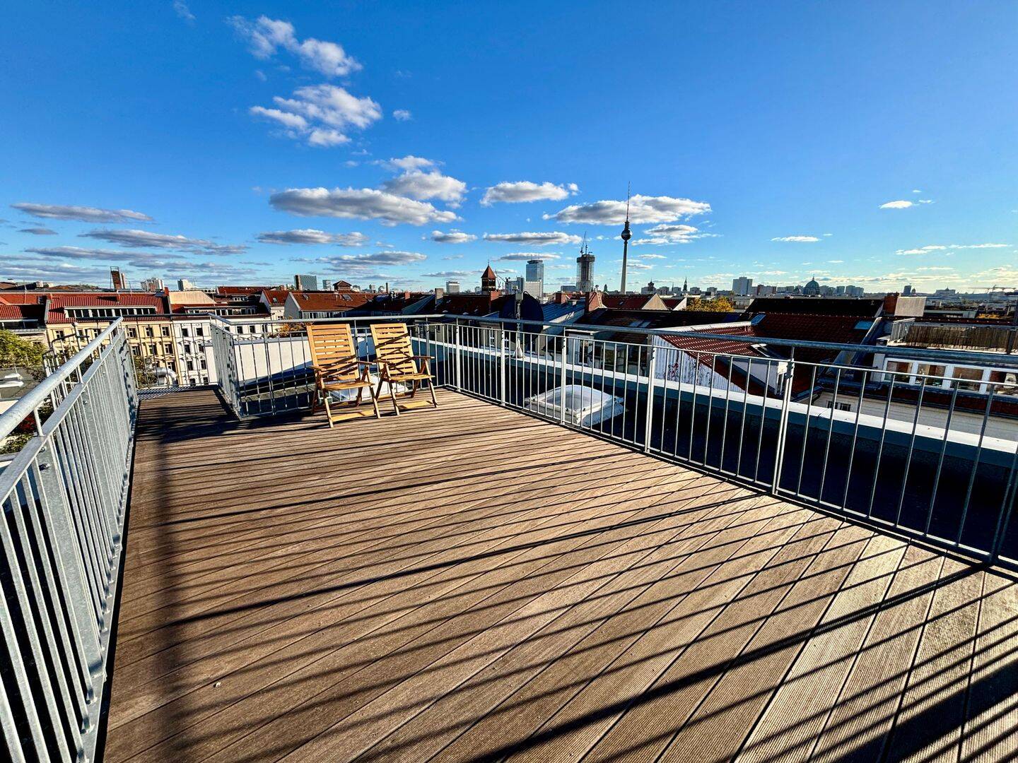 Penthouse mit Wintergarten, Garten und Dachterrasse! Befristet auf 2 Jahre!