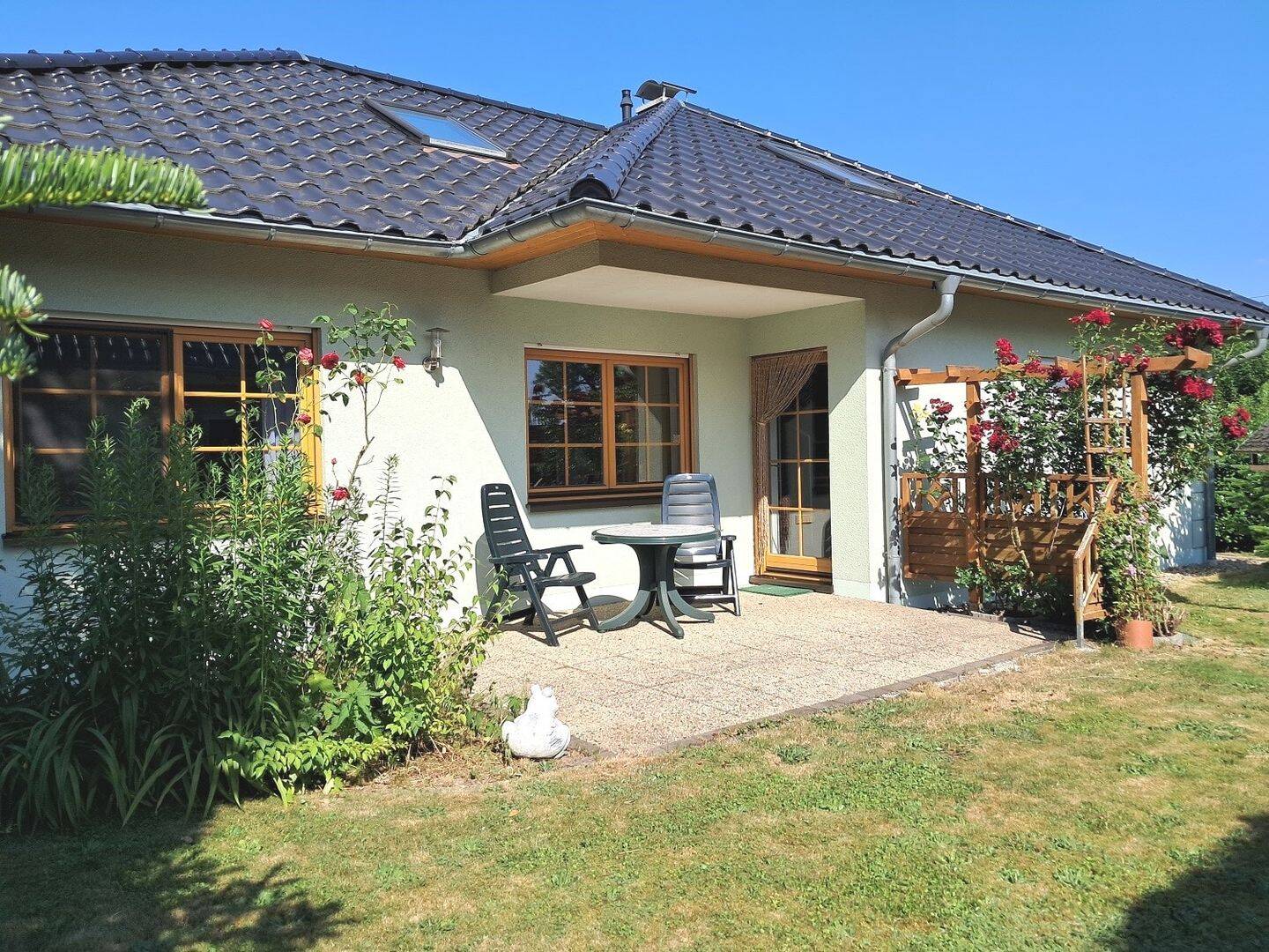 EFH im Bungalowstil mit Garage, 4720 Döbeln