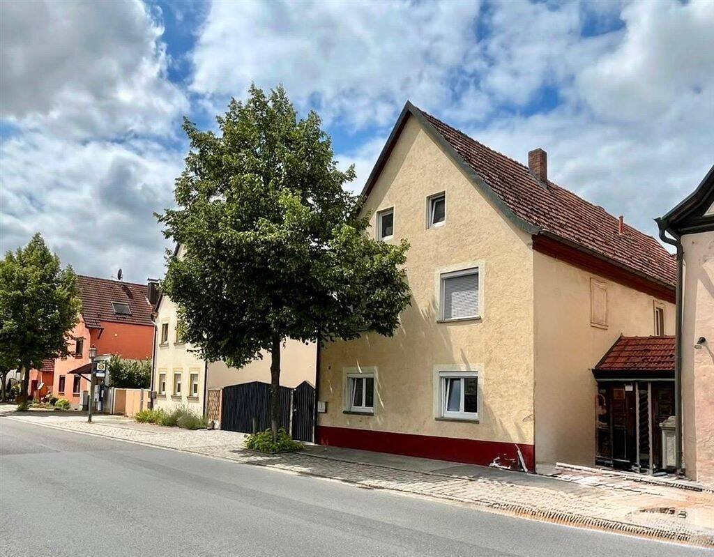 ** Großzüges EFH in zentraler attraktiver Wohnlage **, 97539 Wonfurt