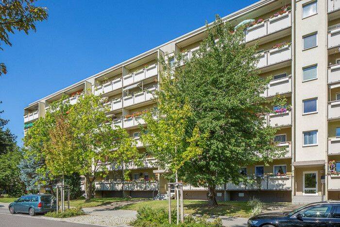 Moderner Wohn(t)raum mit 2 Bädern und Wohnküche – perfekt als WG!, 1239 Dresden