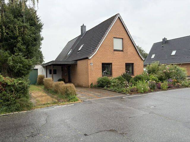Großzügiges Einfamilienhaus im beliebten Stadtteil Tungendorf zu verkaufen (ca. 170 m² Wohnfläche)!, 24536 Neumünster (Brachenfeld Einfeld Tungendorf)