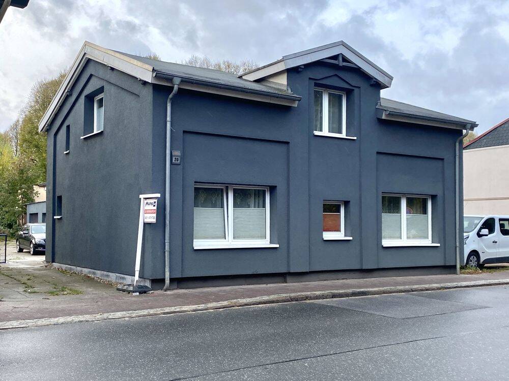 Eigennutzung und/oder Investition – Saniertes EFH und kleiner Garagenhof, 23623 Ahrensbök