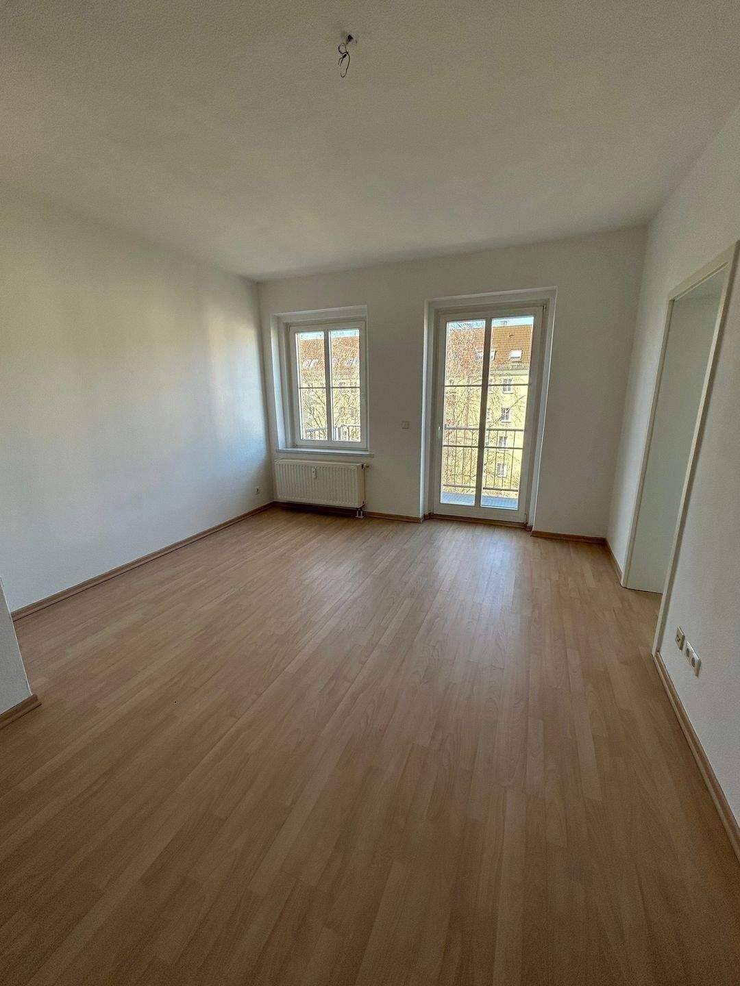 1-Raum-Appartment mit Balkon, 8058 Zwickau