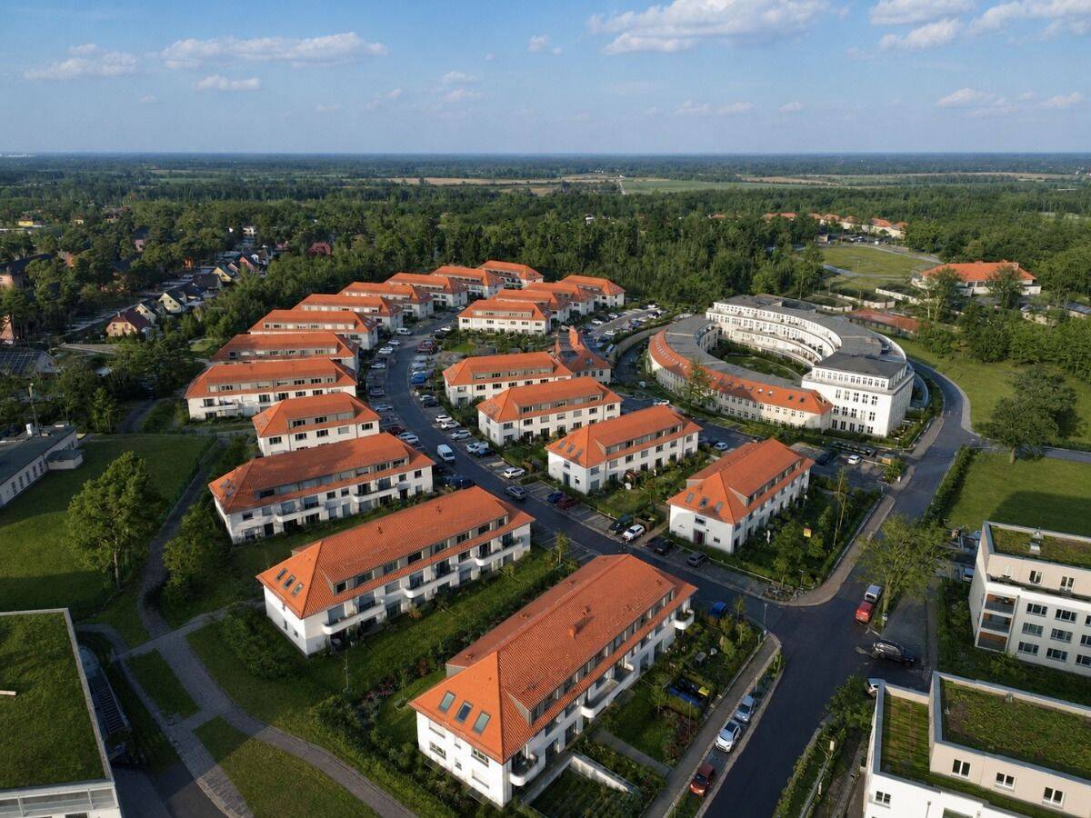 Modernes Townhouse mit historischem Charme – Wohnen in der „Gartenstadt Olympisches Dorf von 1936®“, 14641 Wustermark
