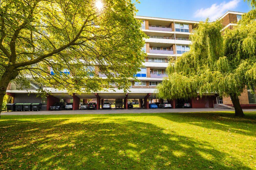 Charmante 3-Zimmer-Wohnung mit Loggia & Aufzug, 53117 Bonn (Auerberg Buschdorf Graurheindorf Zentrum Castell)