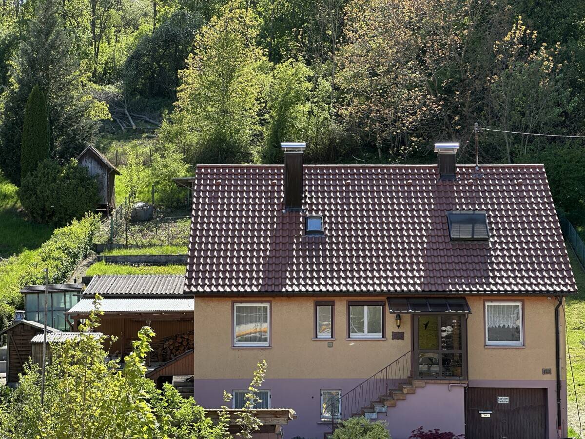 Solides Einfamilienhaus mit großzügigem Grundstück und interessantem Entwicklungspotenzial, 73329 Kuchen