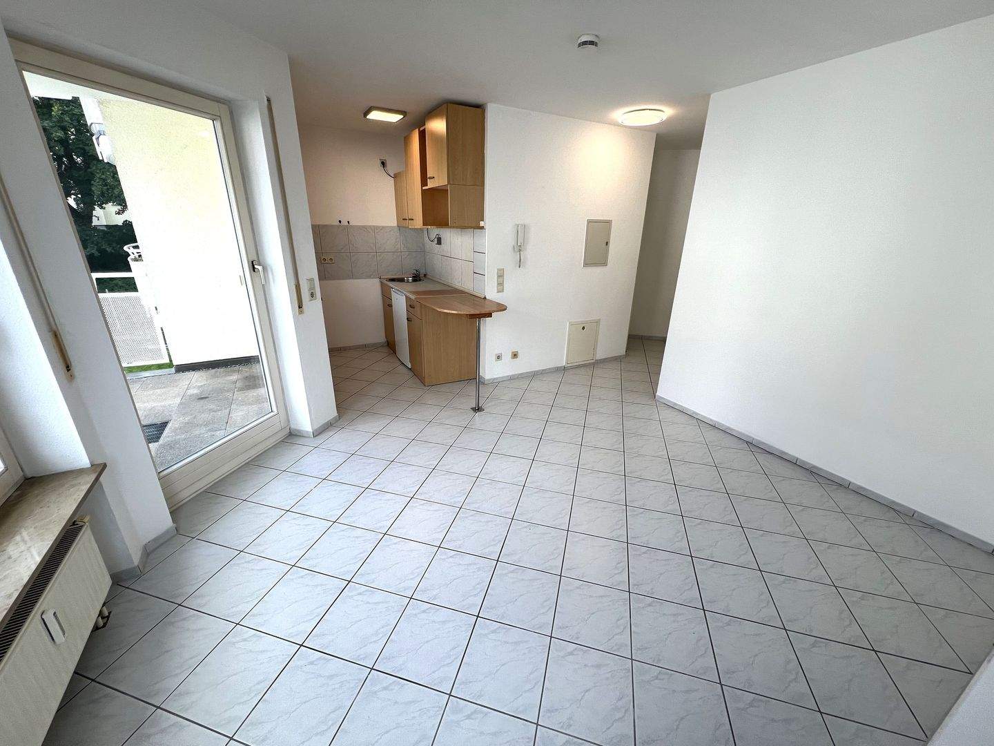 helles 1 Zi.-Apartment mit Balkon und TG-Stellplatz – Ideal für Wochenendpendler oder als 2. Wohnsitz, 73479 Ellwangen (Jagst)