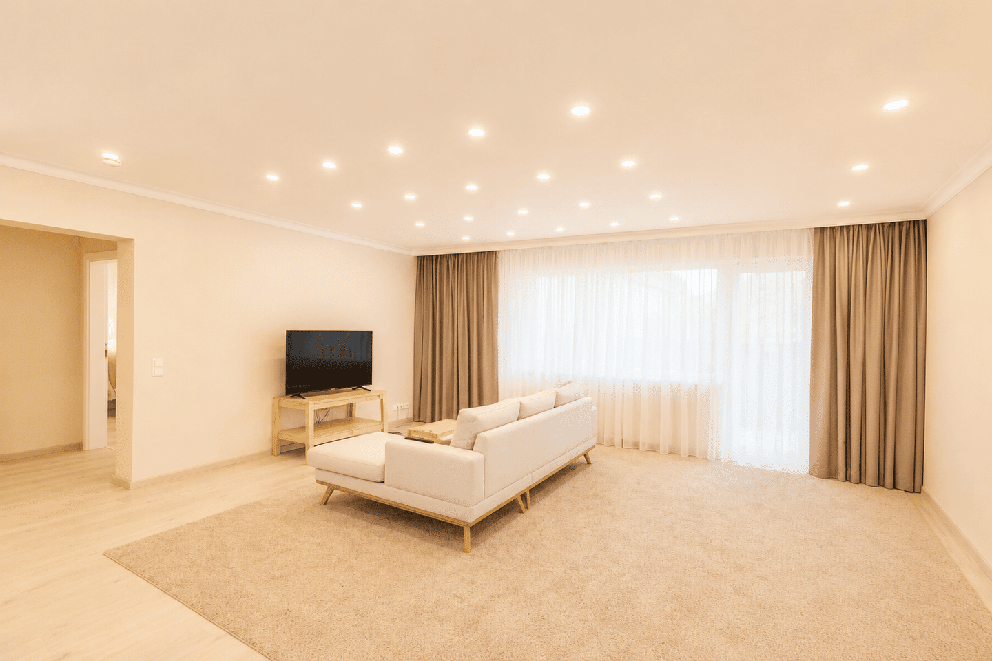 Großzügige 4-Zimmer-Wohnung mit Balkon & sonniger Terrasse in Baden-Baden/ Oos, 76532 Baden-Baden