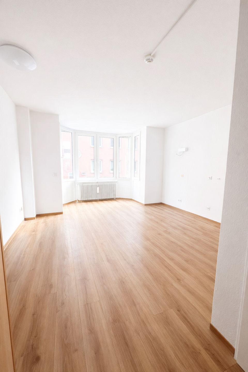 Wohnen oder Vermieten in zukünftig modernisiertem 1-Zimmer-Seniorenapartment, 76133 Karlsruhe