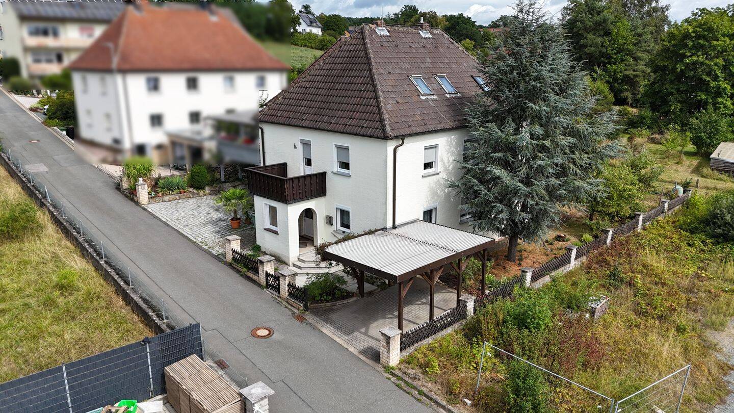 Idylle trifft Potenzial: Solides Wohnungspaket (ca. 154 m²) mit pflegeleichtem Garten & Freisitz in Burgkunstadt-Mainroth!, 96224 Burgkunstadt