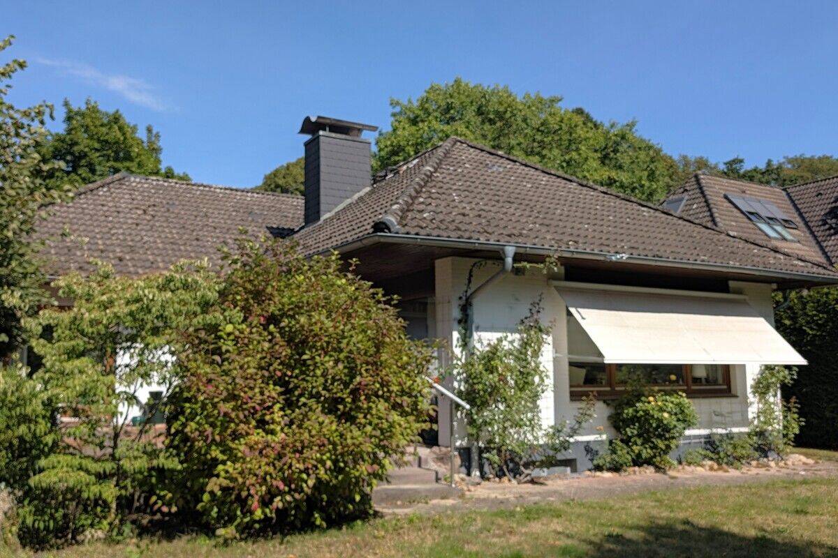 HH-OHLSTEDT: nur 500m zu U-Bahn + Schule Bungalow mit Ausbaureserve im Dachgeschoss, 22397 Hamburg (Wandsbek Duvenstedt Lemsahl-Mellingstedt Wohldorf-Ohlstedt)