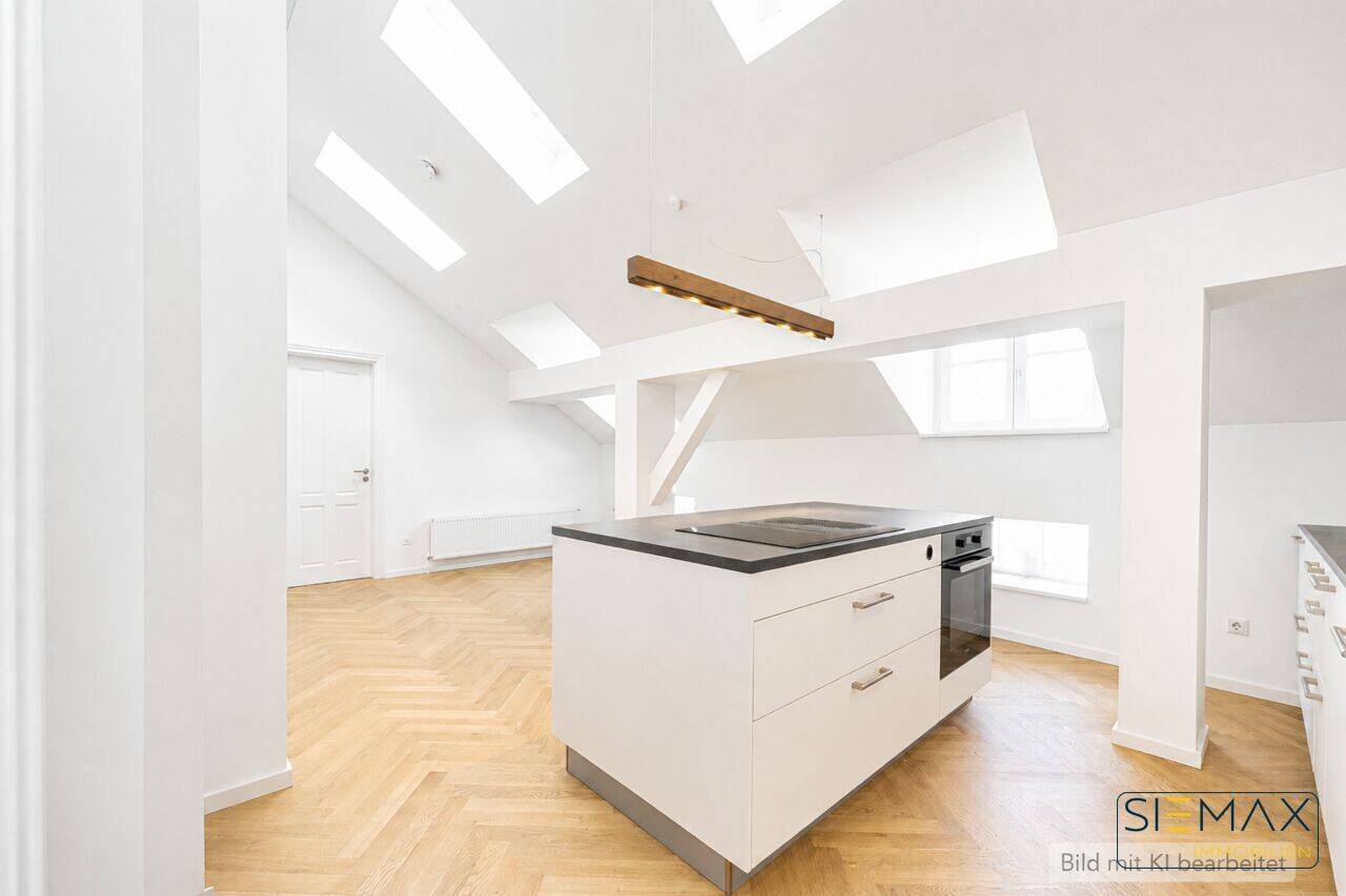 Frei ab 01.10.2026 * Altbau-Charme im Dachgeschoss * Alt-Perlach *, 81737 München (Ramersdorf-Perlach)