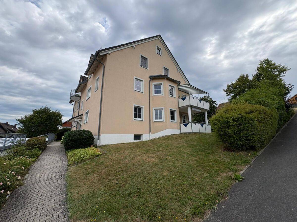 Traumhafter Blick! 3-Zimmer-Wohnung auf zwei Ebenen, 92676 Eschenbach i.d. OPf.