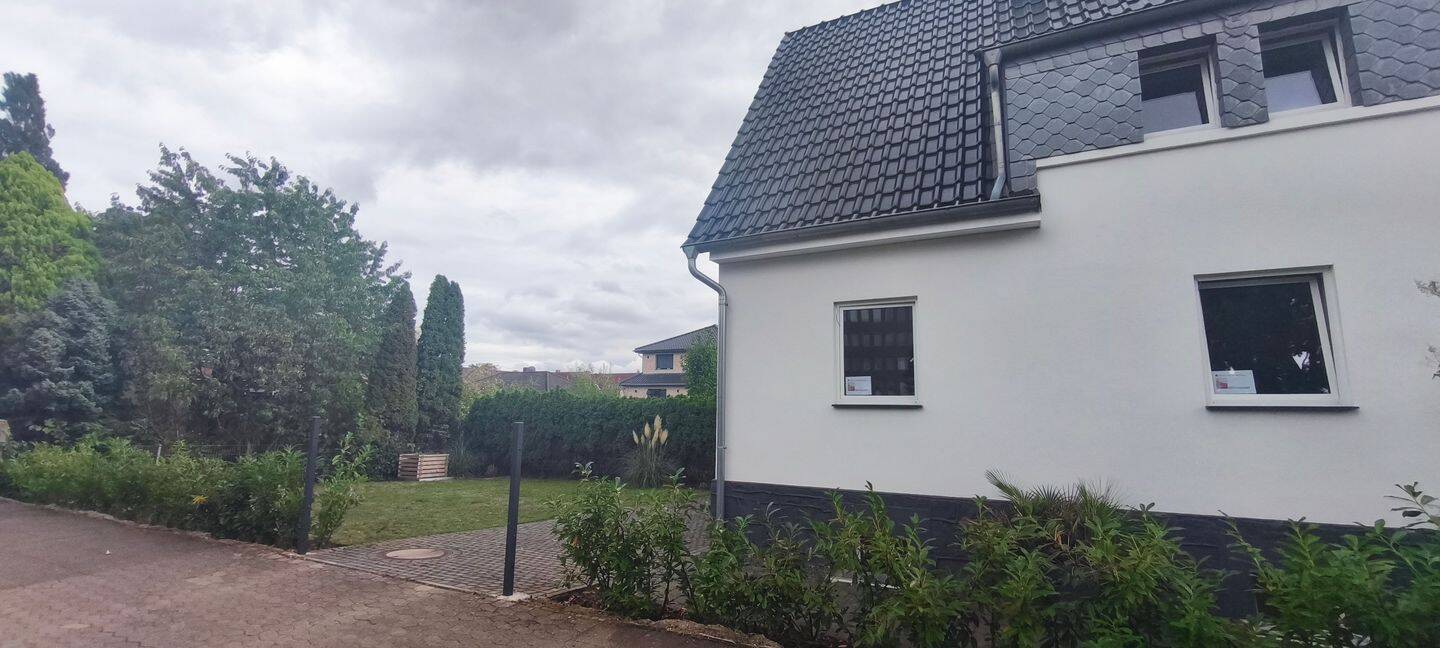 Doppelhaushälfte mit grossem Grundstück in Hannover-Ledeburg, 30419 Hannover