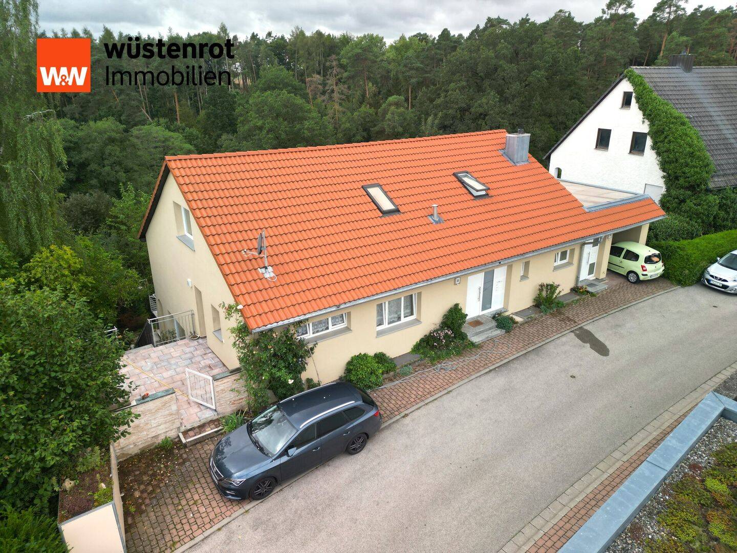 FREI: Erdgeschosswohnung mit Terrasse und Balkon, 91623 Sachsen b. Ansbach