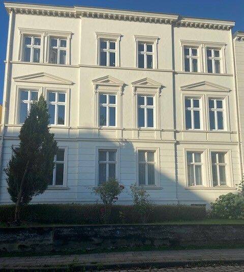 Renovierte 5-Zimmer-Altbauwohnung in der Beletage – in der Sarnowstraße –, 18435 Stralsund