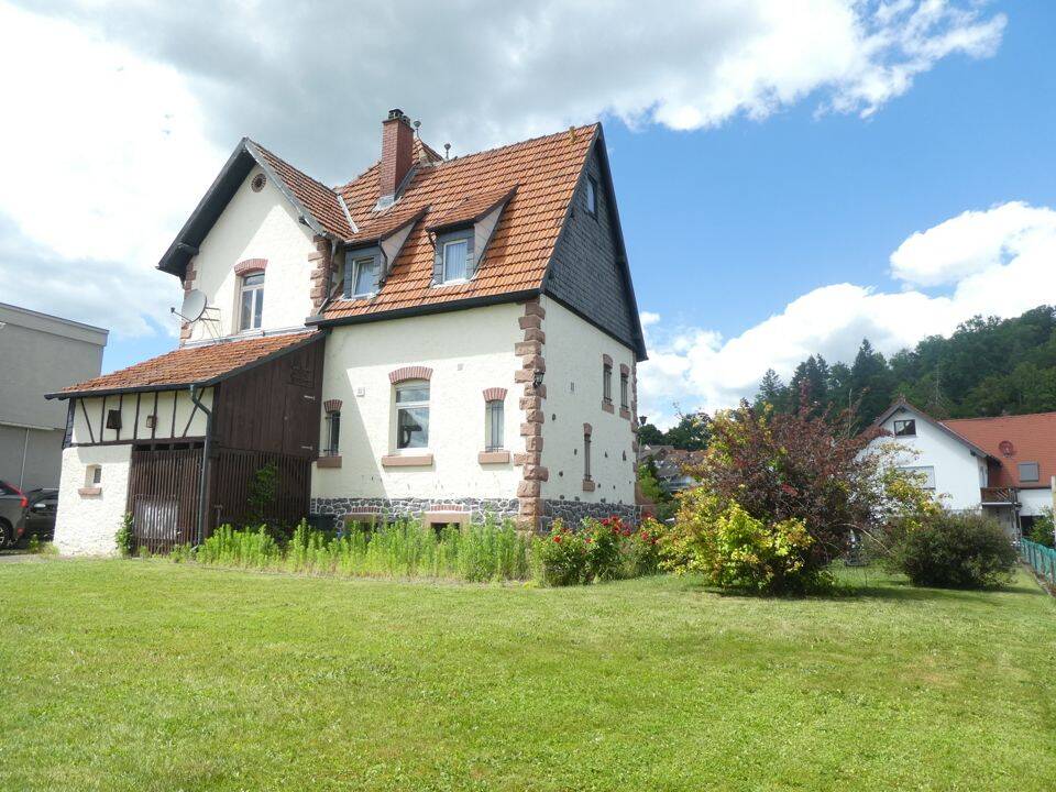 Ihr neues Zuhause: Freistehendes Haus mit großzügigem Garten und Garagen!, 63654 Büdingen