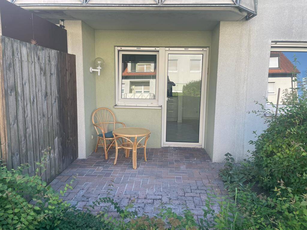 Möbliertes 1-Zimmer-Appartment mit Terrasse, barrierefrei, in Erlangen-Bruck, 91058 Erlangen (Bruck Eltersdorf Erlangen-Süd Sebaldussiedlung Tennenlohe)